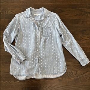 Foxcroft Light Blue Polka Dot Shirt in Petite Size 6